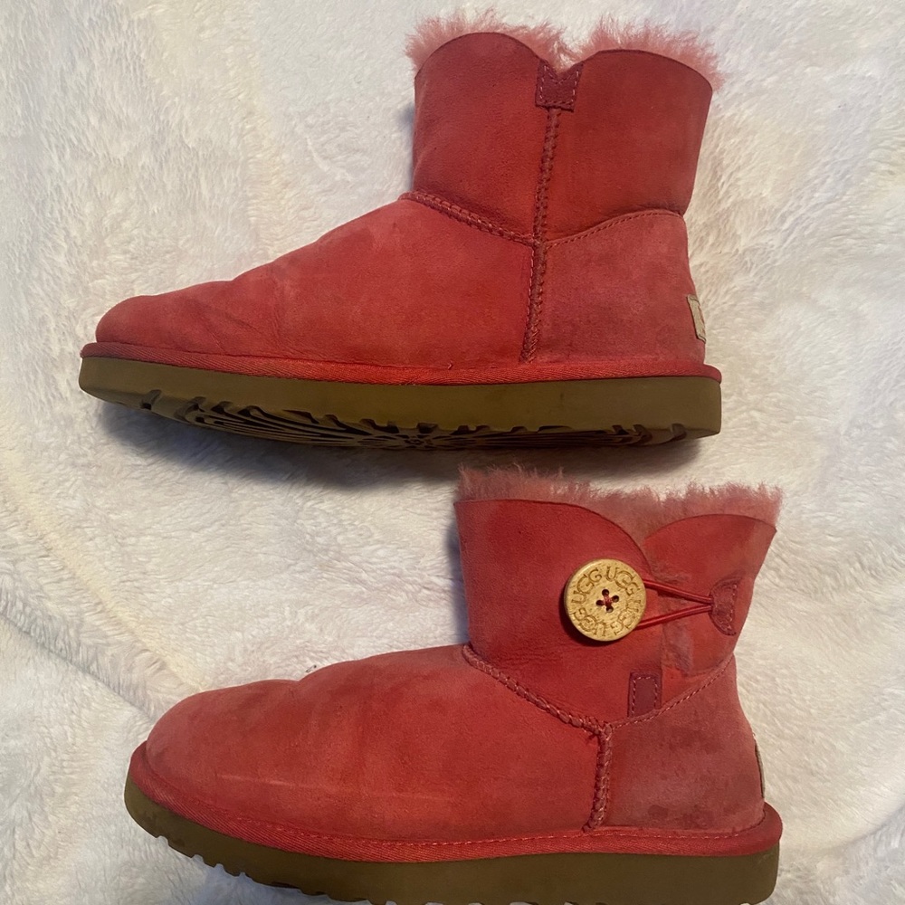 UGG Tea Rose Pink Mini Bailey Button Shearling Lined Shoe Boots
